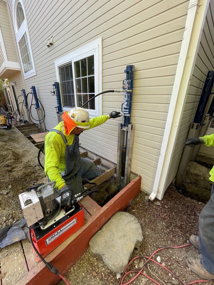 Jacking piers